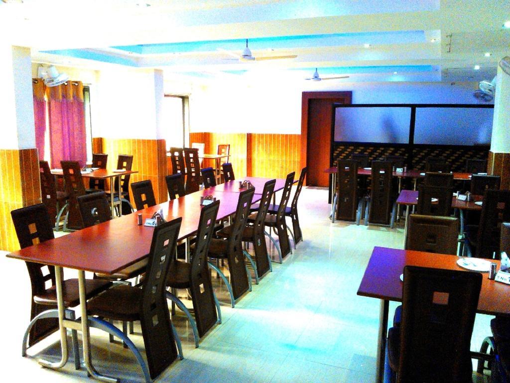 Hotel Sagar Castle Ratlam Exterior photo